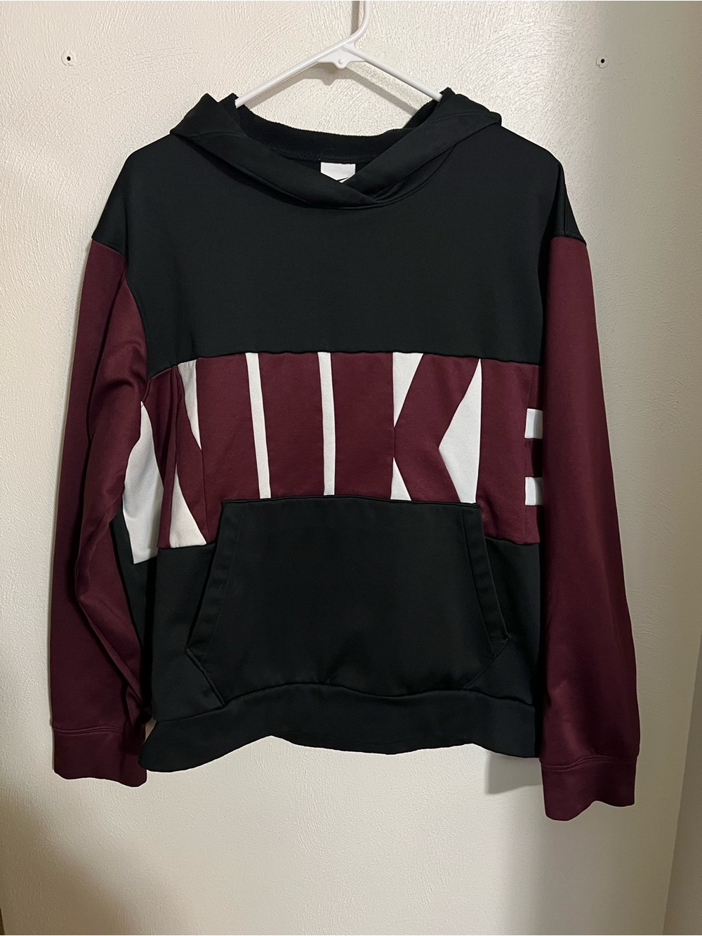 NIKE Classic Therma-Fit Athletic Athleisure Hoodie Black‎ Maroon White Women's L